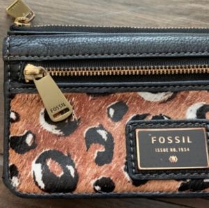 Fossil Button Closure Clutch Wallet Cheetah Print